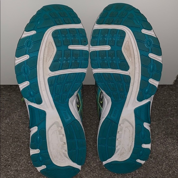 ASICS - Picture 4 of 5